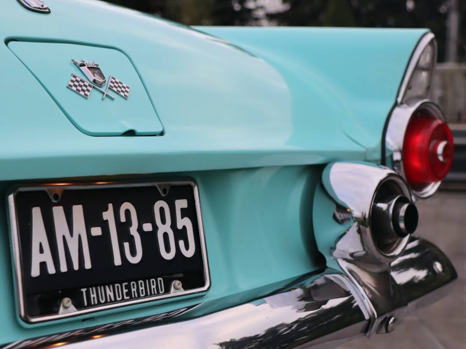 Bild 8/50 von Ford Thunderbird (1955)