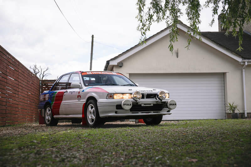 Image 17/50 de Mitsubishi Galant (1991)