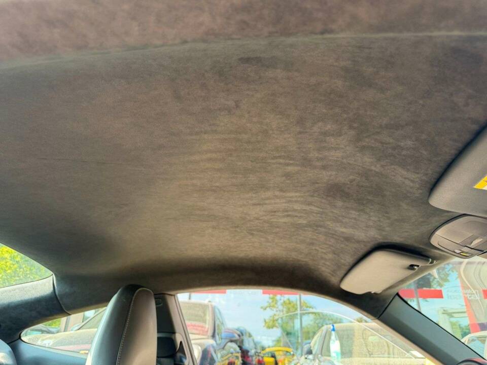 Image 20/27 of Porsche 911 Carrera (2018)