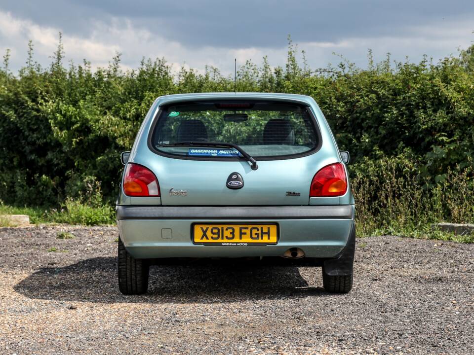 Bild 7/26 von Ford Fiesta 1.25i (2000)