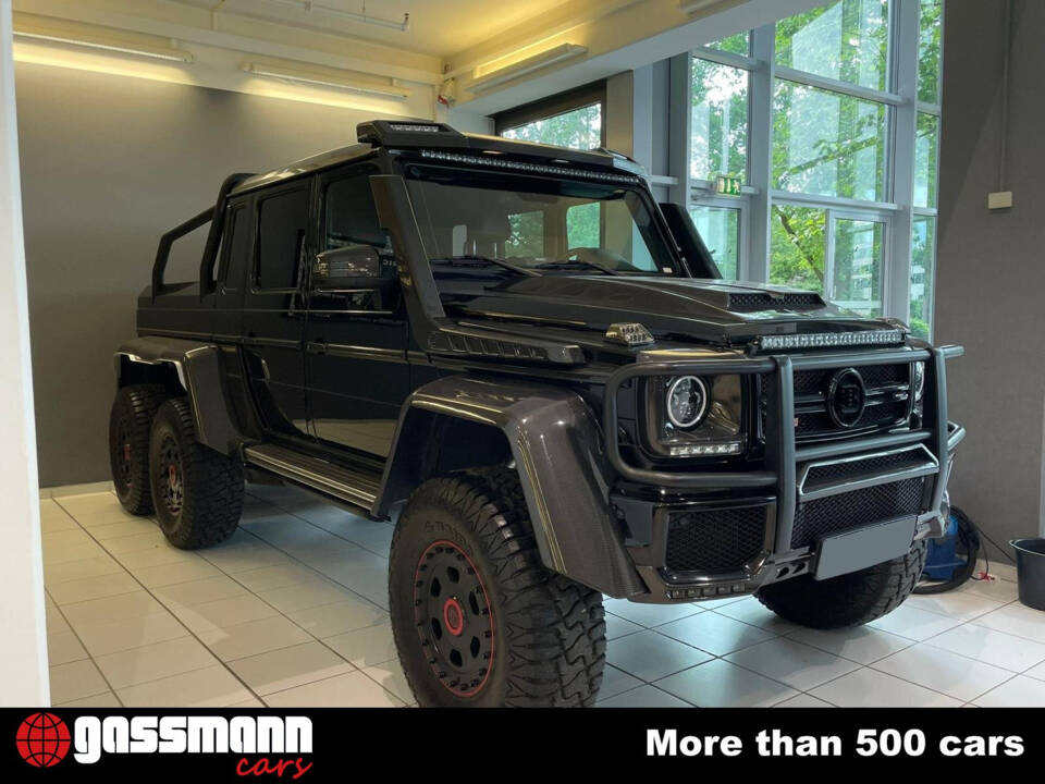 Image 2/15 of Mercedes-Benz G 63 AMG 6x6 (2013)