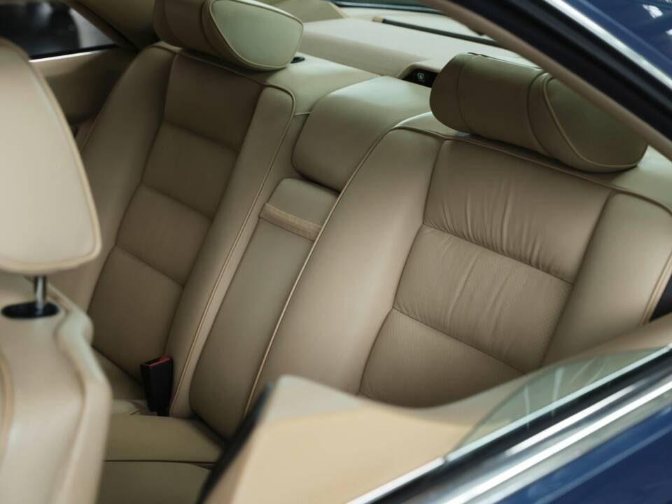 Image 15/39 of Mercedes-Benz 560 SEC (1990)
