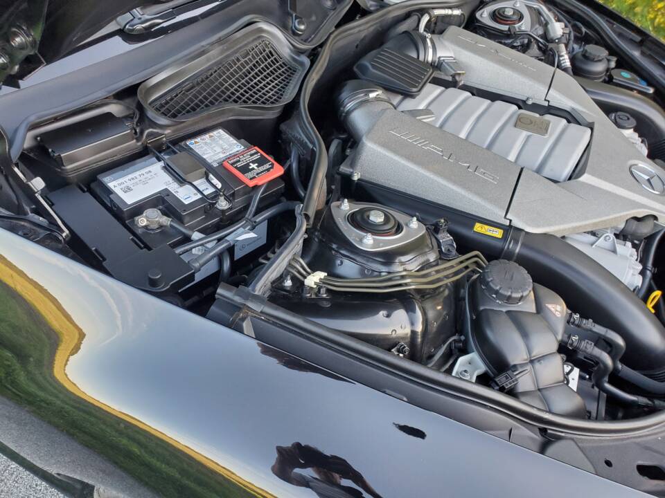 Afbeelding 43/49 van Mercedes-Benz CL 63 AMG (2007)