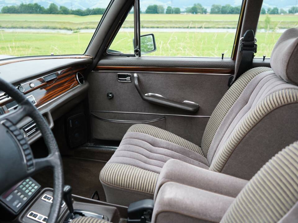 Afbeelding 42/89 van Mercedes-Benz 300 SEL 6.3 (1972)