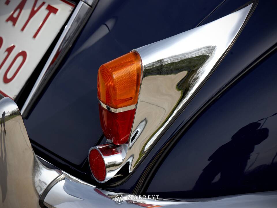 Image 49/78 of Jaguar XK 150 3.4 S OTS (1958)
