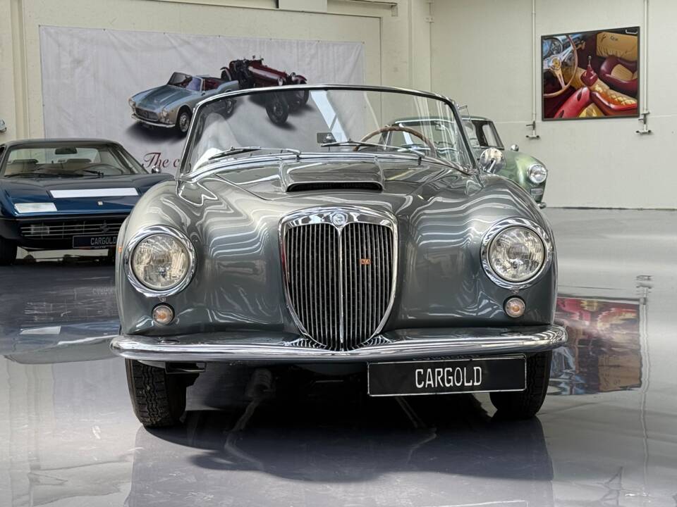 Bild 15/33 von Lancia Aurelia B24 Convertibile (1958)