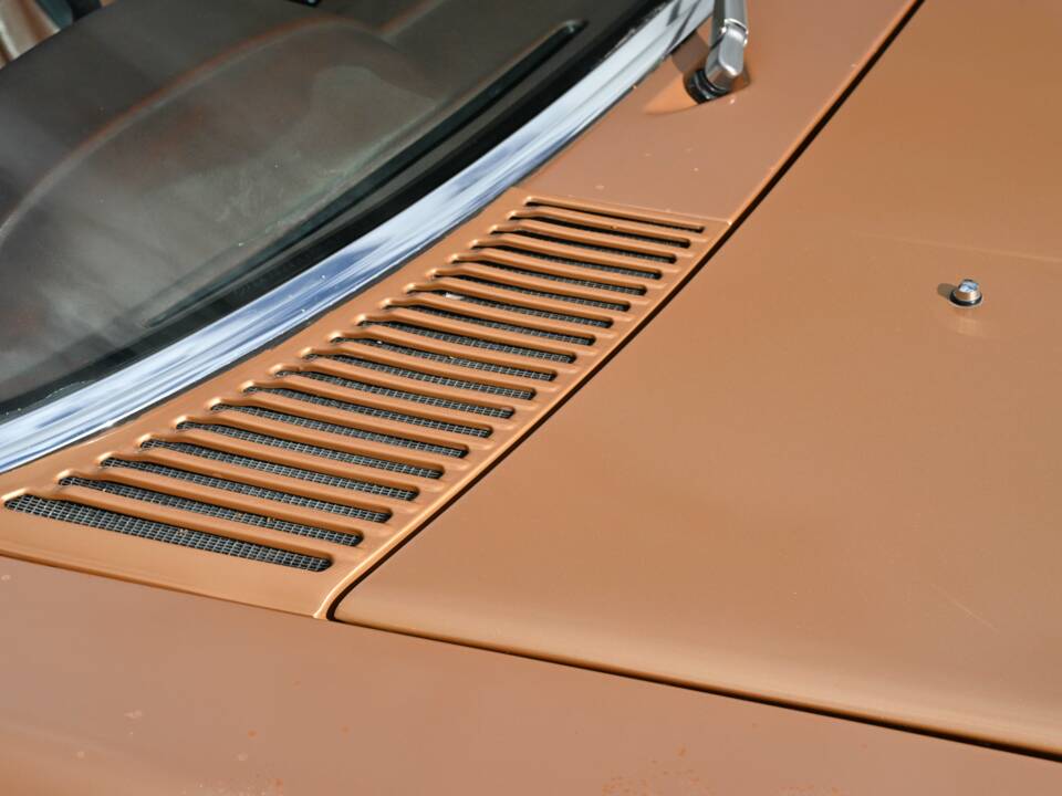 Bild 17/50 von Mercedes-Benz 350 SLC (1972)