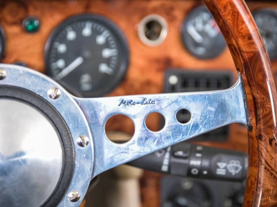 Immagine 23/50 di MG RV8 (1994)