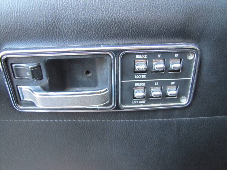 Image 26/30 of Jeep Cherokee (1990)