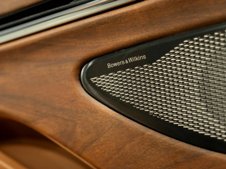 Bild 4/51 von Aston Martin DB12 Volante (2024)