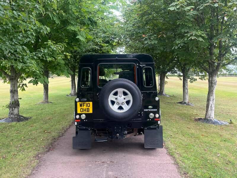 Image 7/25 of Land Rover Defender 90 TD4 (2010)