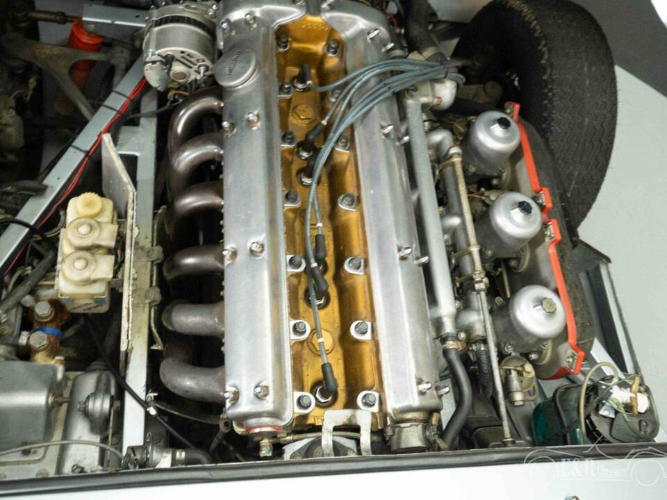 Image 5/19 of Jaguar E-Type 3.8 (1961)