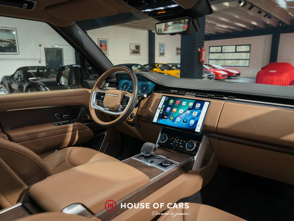 Image 17/25 of Land Rover Range Rover D350 (2022)