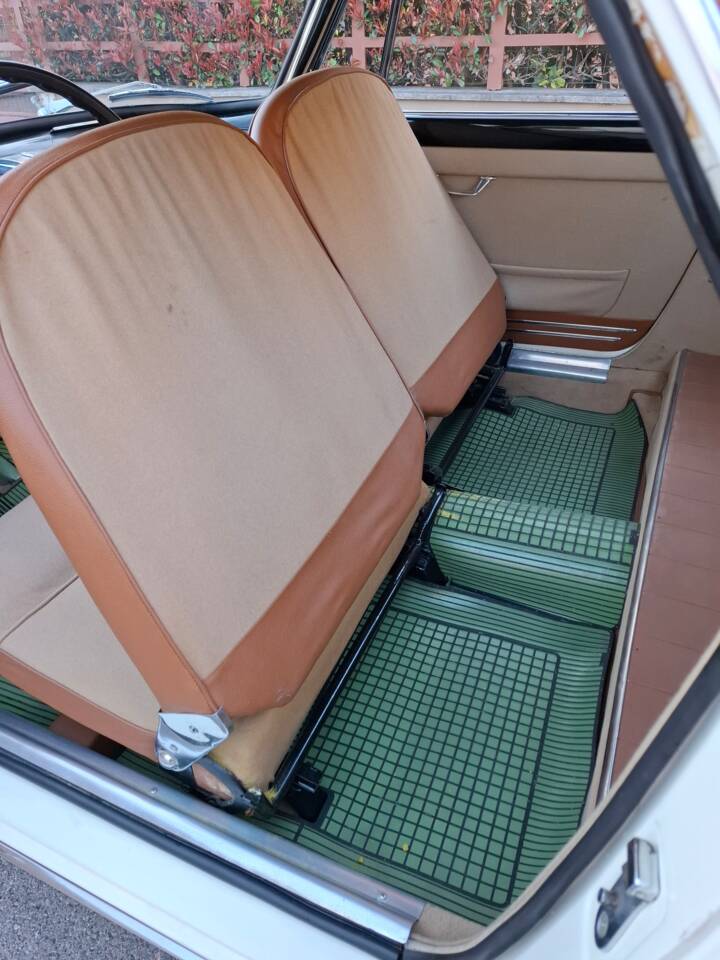 Image 38/63 of FIAT 1200 Granluce (1958)