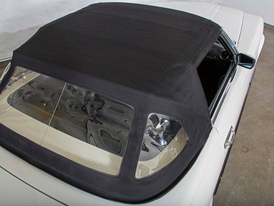 Image 22/30 of Mercedes-Benz 350 SL (1972)