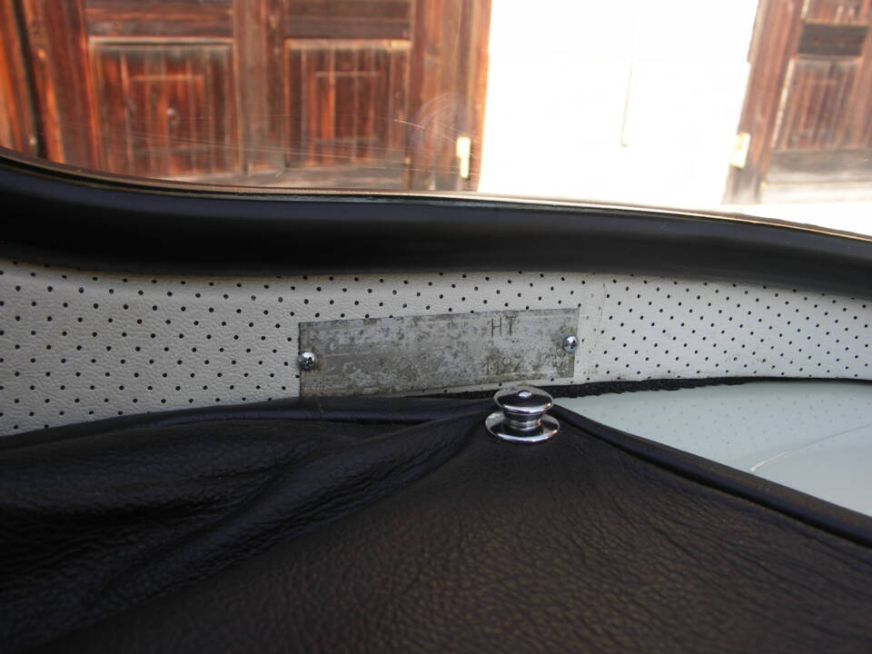 Image 11/40 of Alfa Romeo 2000 Spider (1959)