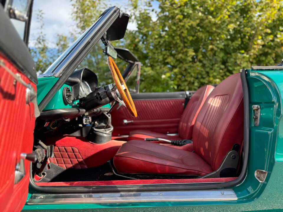 Immagine 16/33 di Alfa Romeo 1600 Duetto (1968)