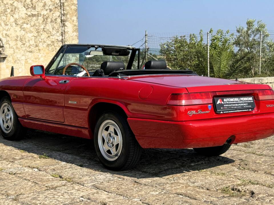 Bild 16/29 von Alfa Romeo 1.6 Spider (1992)