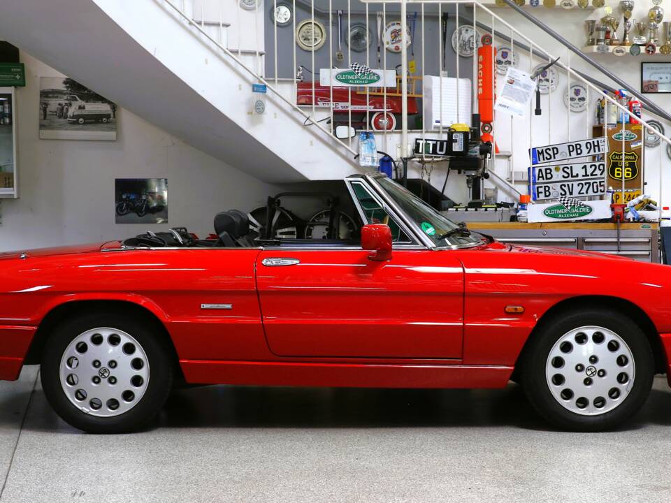 Bild 5/25 von Alfa Romeo 2.0 Spider (1993)