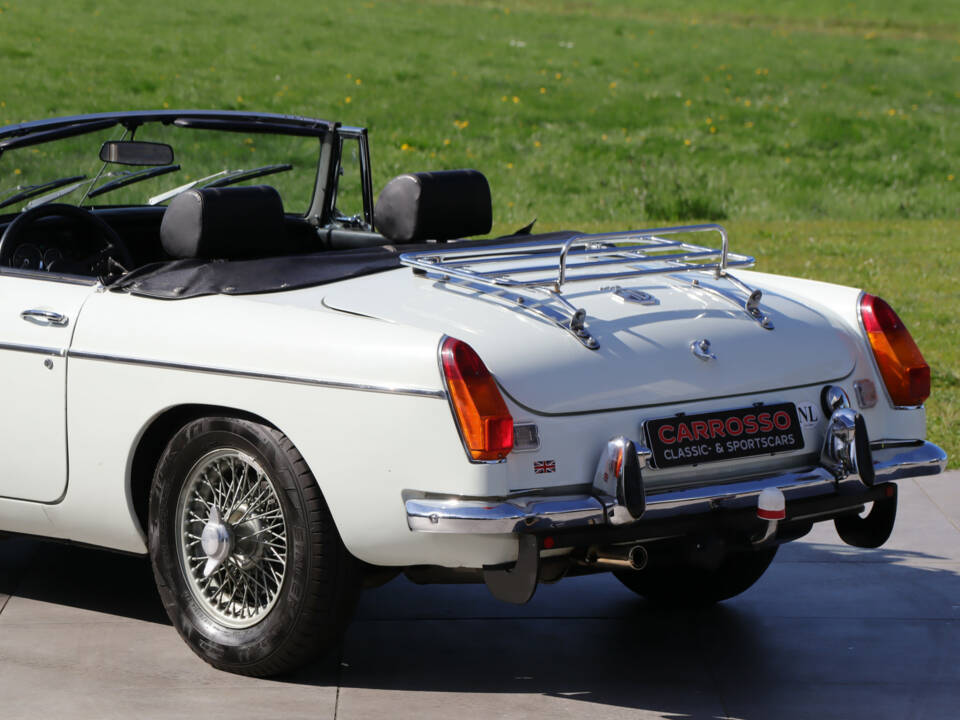 Bild 33/50 von MG MGB (1972)