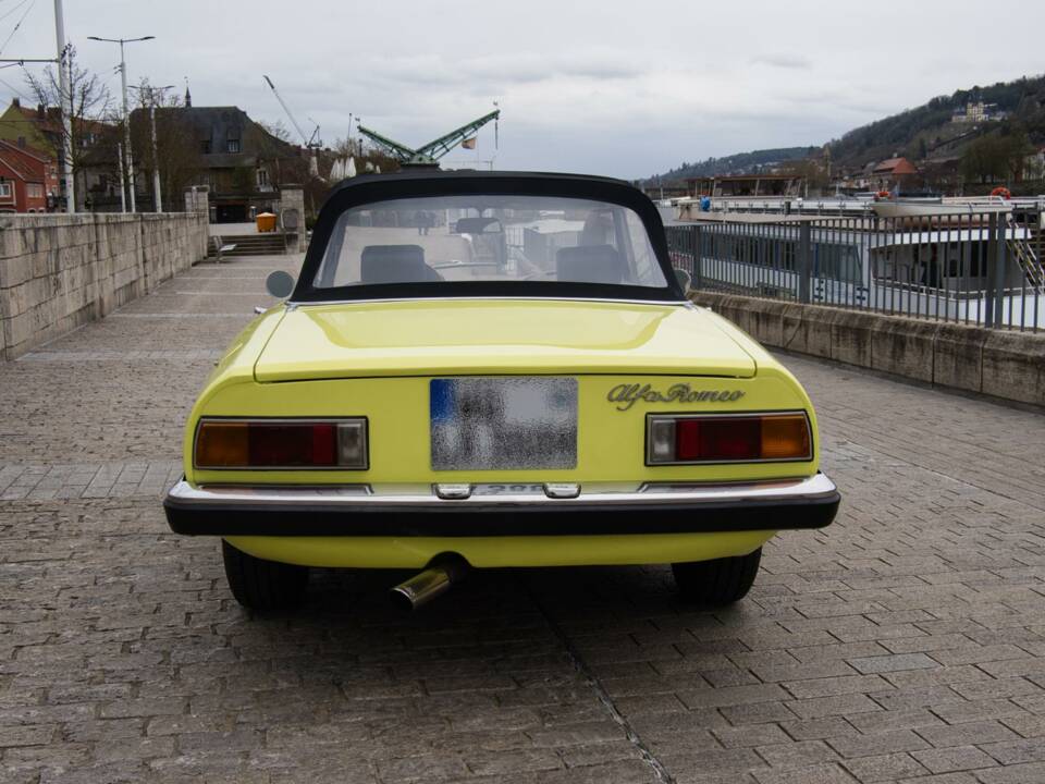 Immagine 3/5 di Alfa Romeo 1600 Spider (1976)