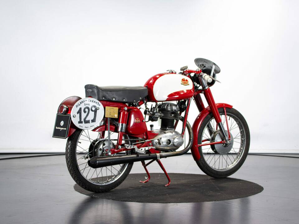 Bild 4/50 von Mondial 175 Turismo Veloce (1956)