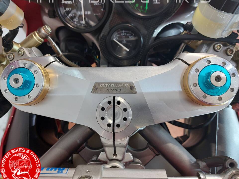 Immagine 15/58 di Ducati 998 R (2002)
