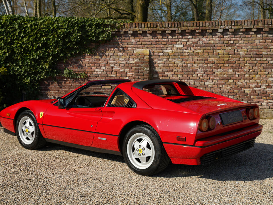 Imagen 32/50 de Ferrari 328 GTS (1989)