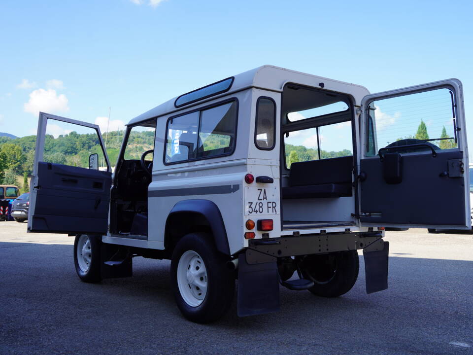 Imagen 38/45 de Land Rover Defender 90 (1996)