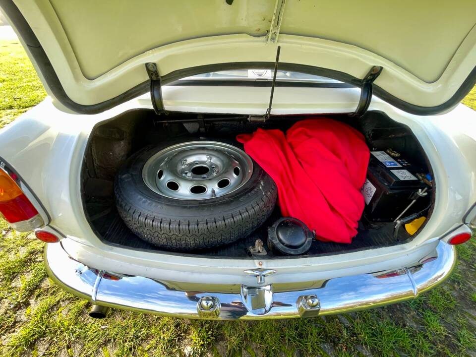 Image 14/32 of Alfa Romeo Giulia 1600 Sprint (1963)