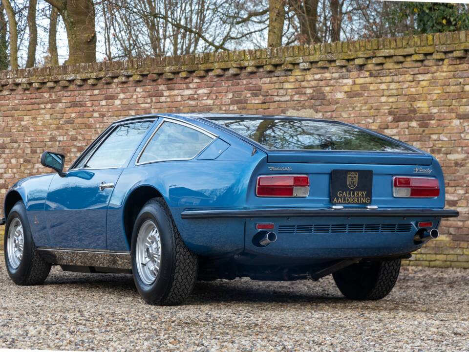 Image 2/50 of Maserati Indy 4900 (1971)