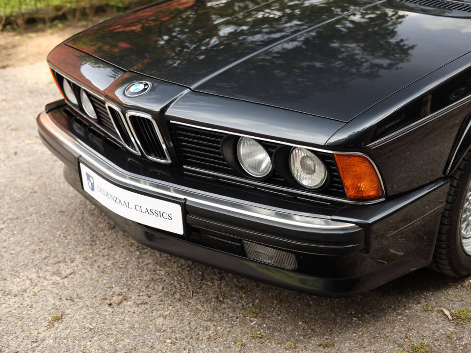 Image 70/99 of BMW M 635 CSi (1988)