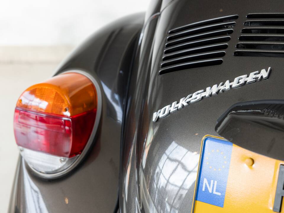 Bild 31/32 von Volkswagen Käfer 1303 LS (1978)