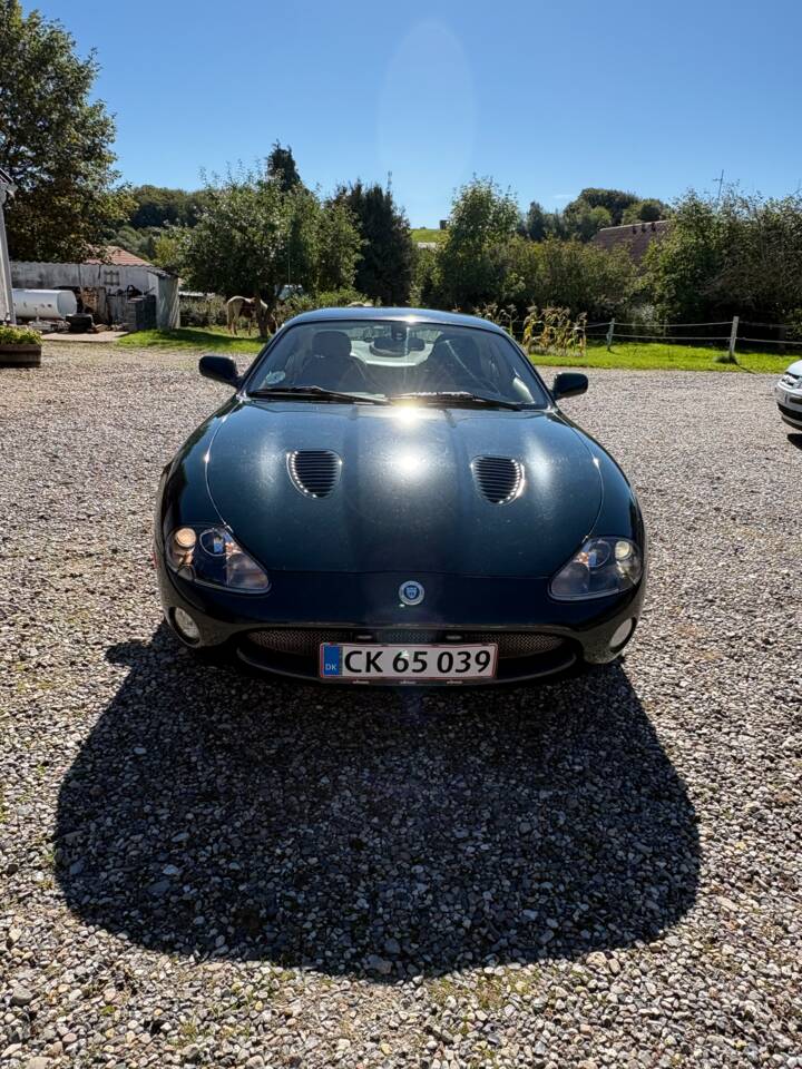 Image 3/15 of Jaguar XKR (2003)