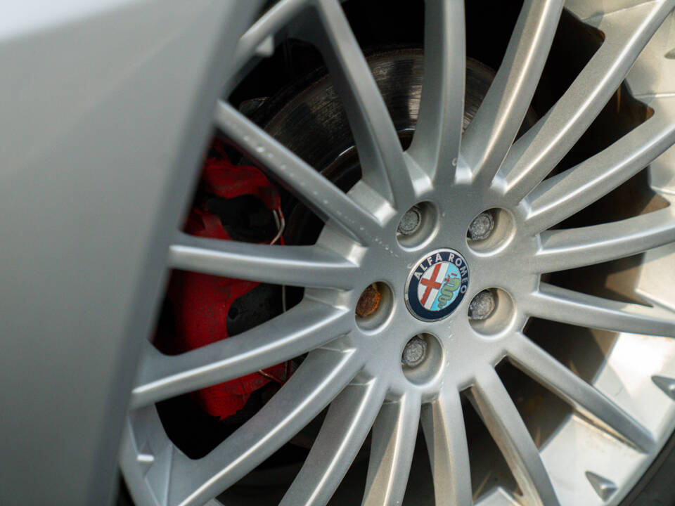 Immagine 11/46 di Alfa Romeo GTV 2.0 JTS (2003)