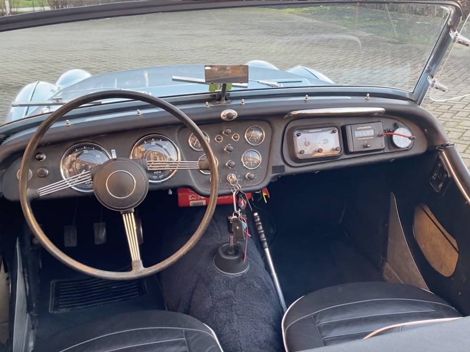 Image 26/42 of Triumph TR 3A (1960)