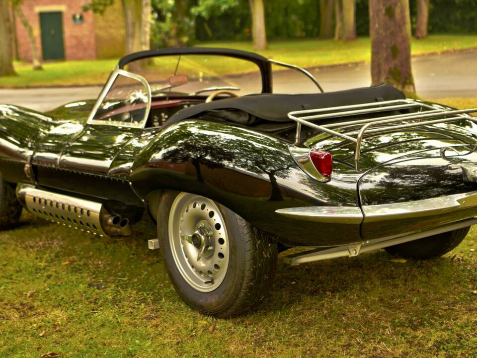 Image 15/50 of Jaguar XK-SS (1967)