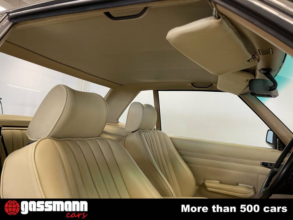Afbeelding 15/15 van Mercedes-Benz 500 SL (1987)