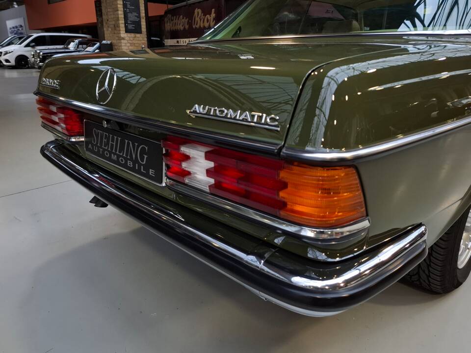 Bild 4/8 von Mercedes-Benz 280 CE (1981)