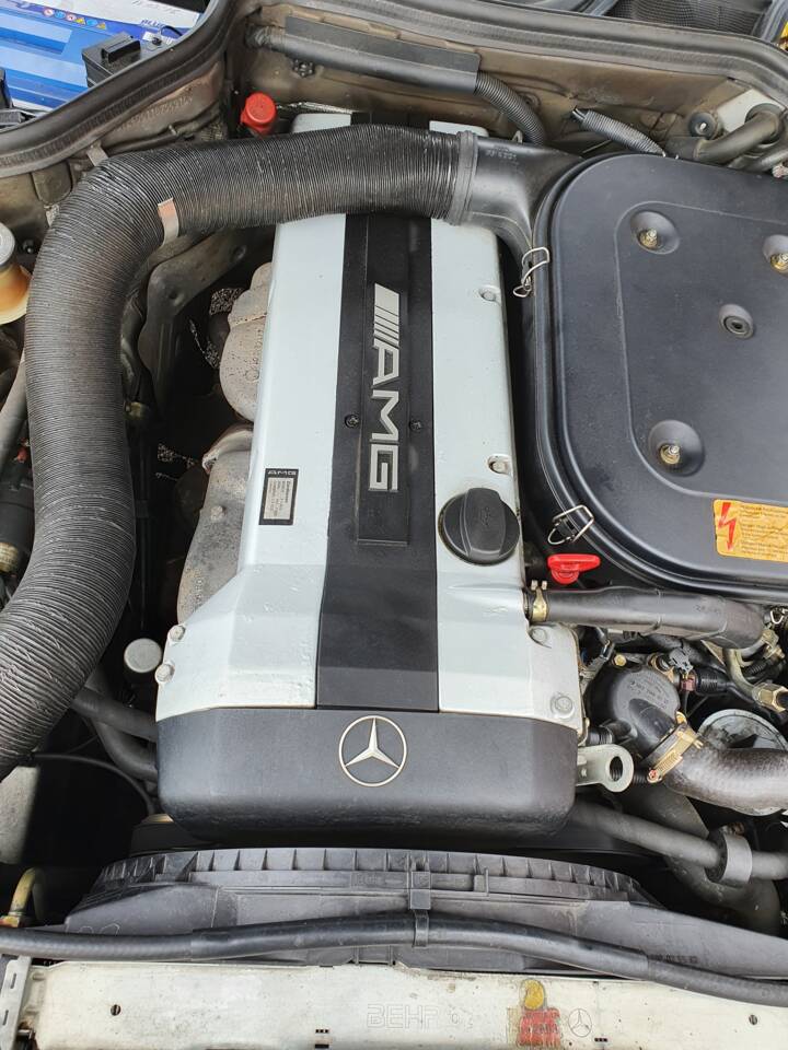 Imagen 81/94 de Mercedes-Benz 300 CE-24 3.4 AMG (1992)