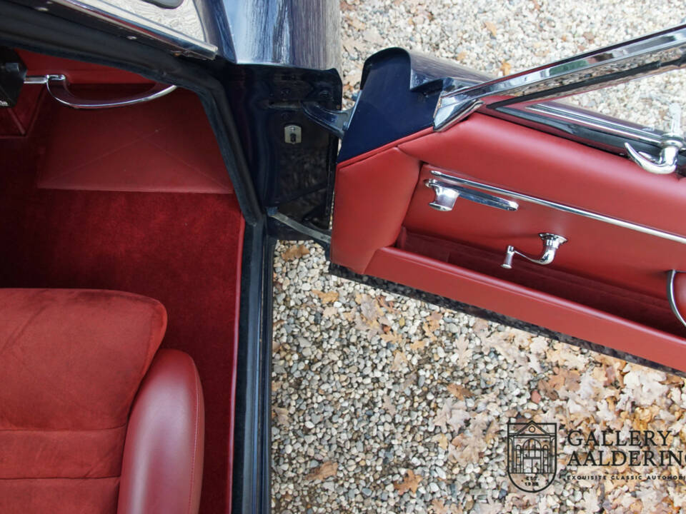 Image 37/50 of Jaguar XK 150 SE FHC (1959)