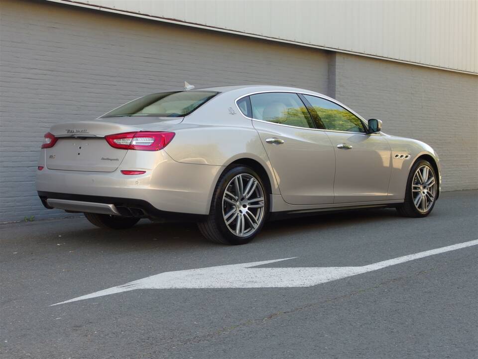 Image 4/99 of Maserati Quattroporte GTS (2014)