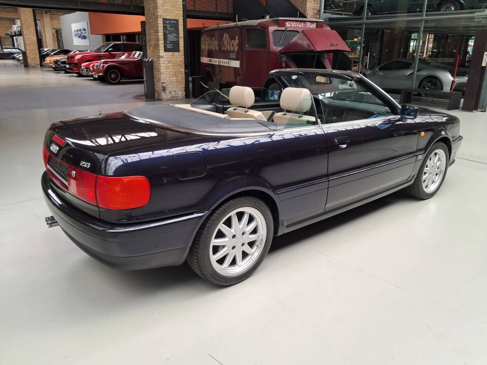 Immagine 9/24 di Audi Cabriolet 2.6 (1997)