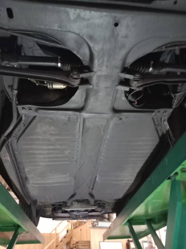 Immagine 24/31 di Volkswagen Kever 1303 LS (1977)