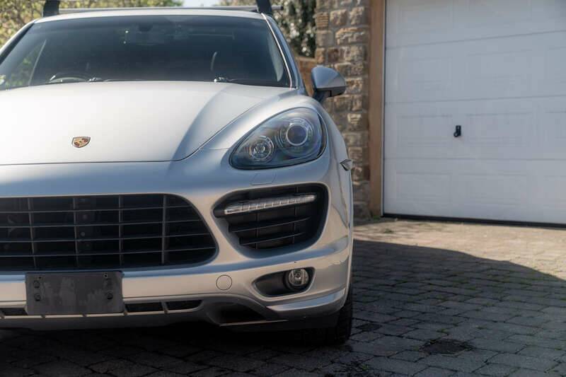 Image 8/50 de Porsche Cayenne GTS (2012)