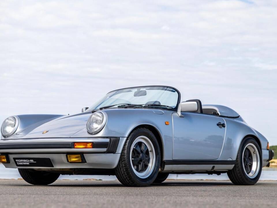 Image 22/132 of Porsche 911 Speedster 3.2 (1989)