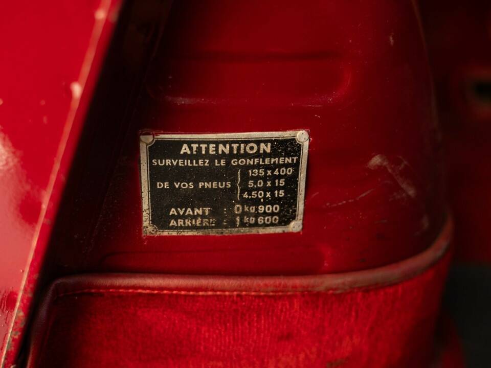 Immagine 47/50 di Renault 4 CV Décapotable (1957)