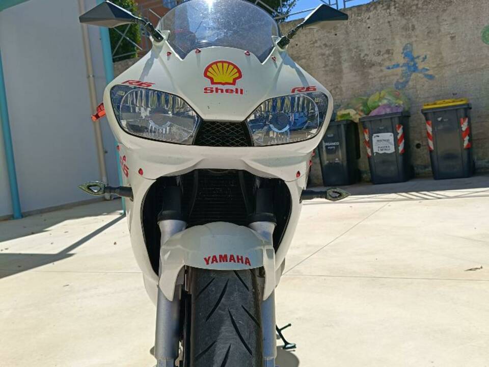 Image 42/47 of Yamaha DUMMY (2000)