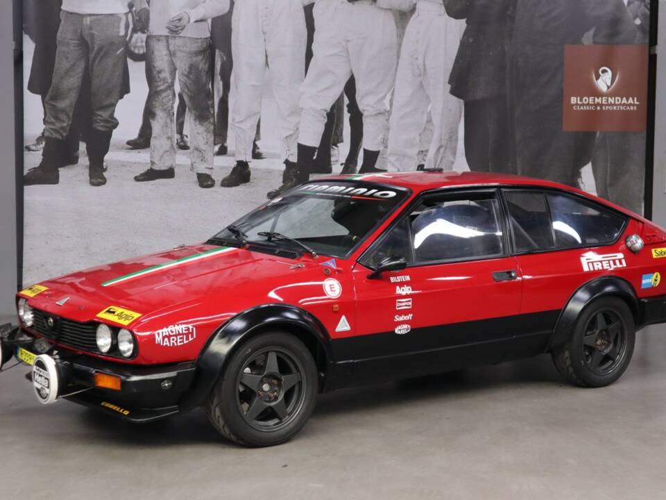Bild 1/46 von Alfa Romeo GTV 2.0 (1982)