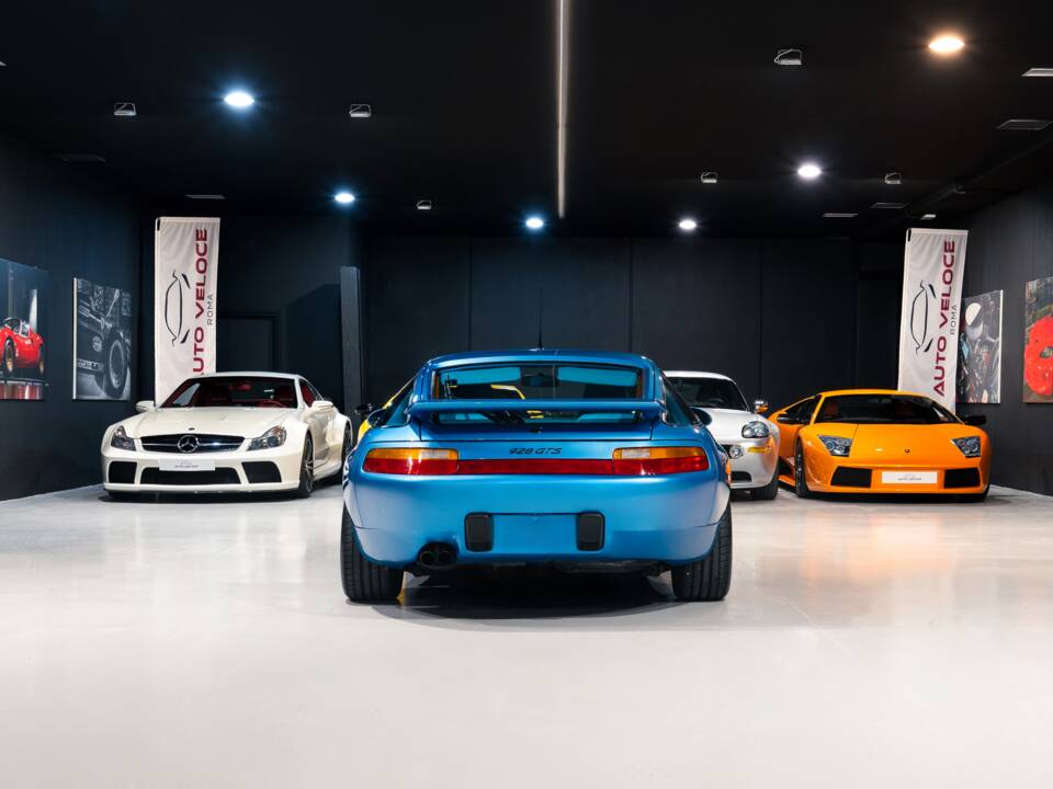 Image 7/33 of Porsche 928 GTS (1992)